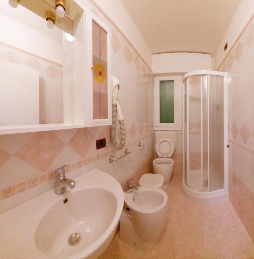 לידו די ג'סולו Hotel Trevi מראה חיצוני תמונה