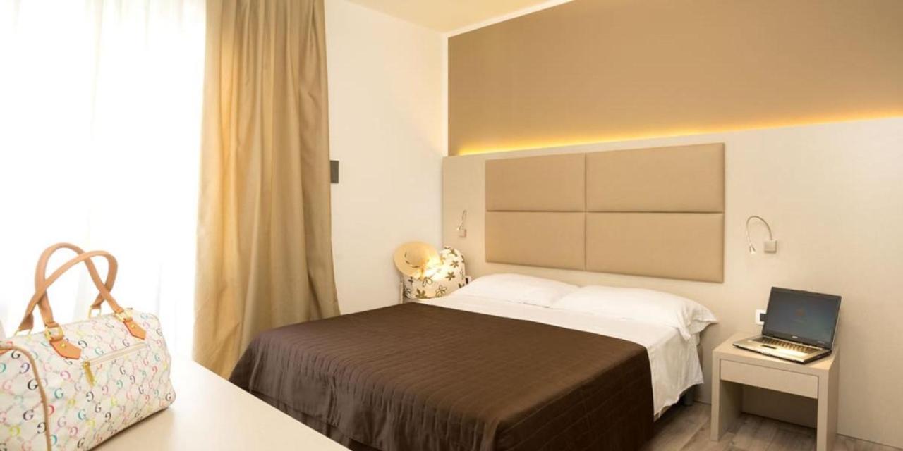 לידו די ג'סולו Hotel Trevi מראה חיצוני תמונה