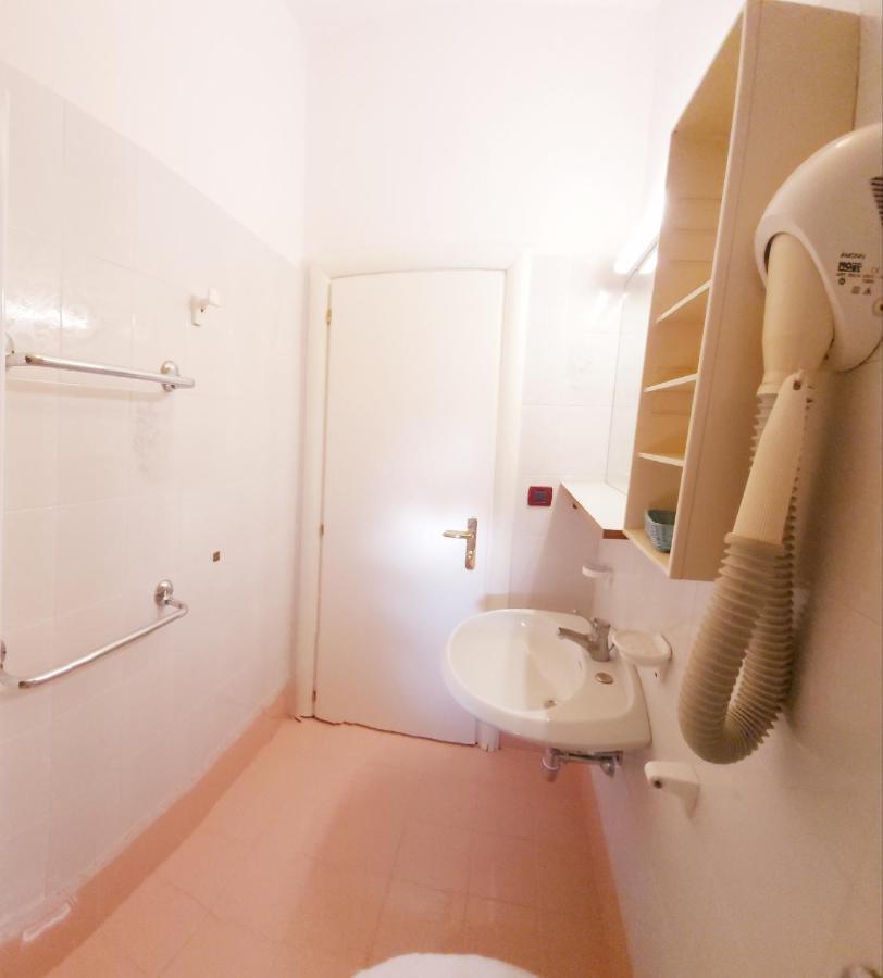 לידו די ג'סולו Hotel Trevi מראה חיצוני תמונה