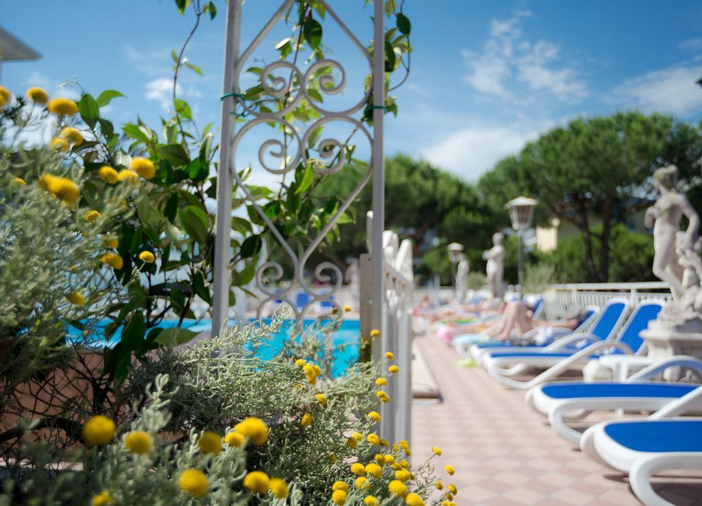 לידו די ג'סולו Hotel Trevi מראה חיצוני תמונה