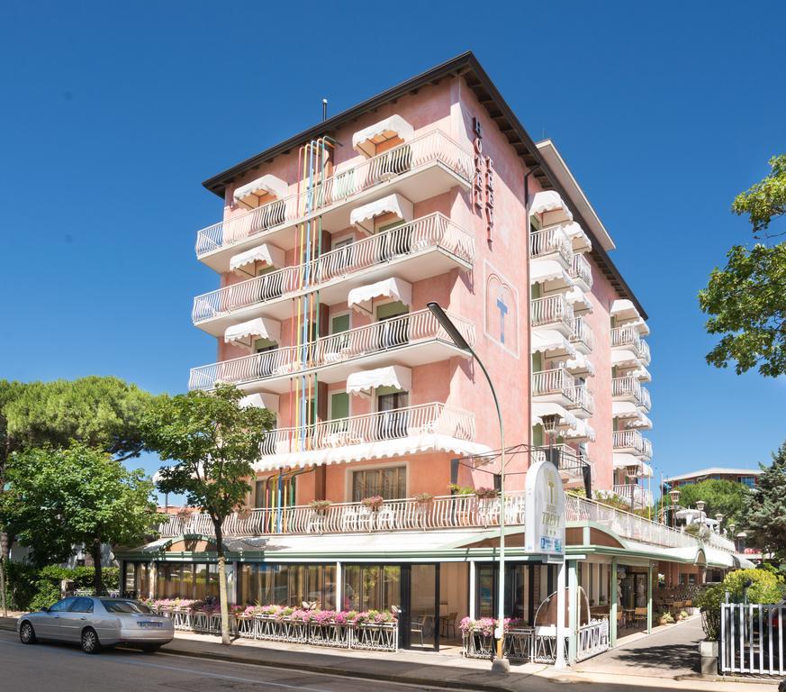 לידו די ג'סולו Hotel Trevi מראה חיצוני תמונה